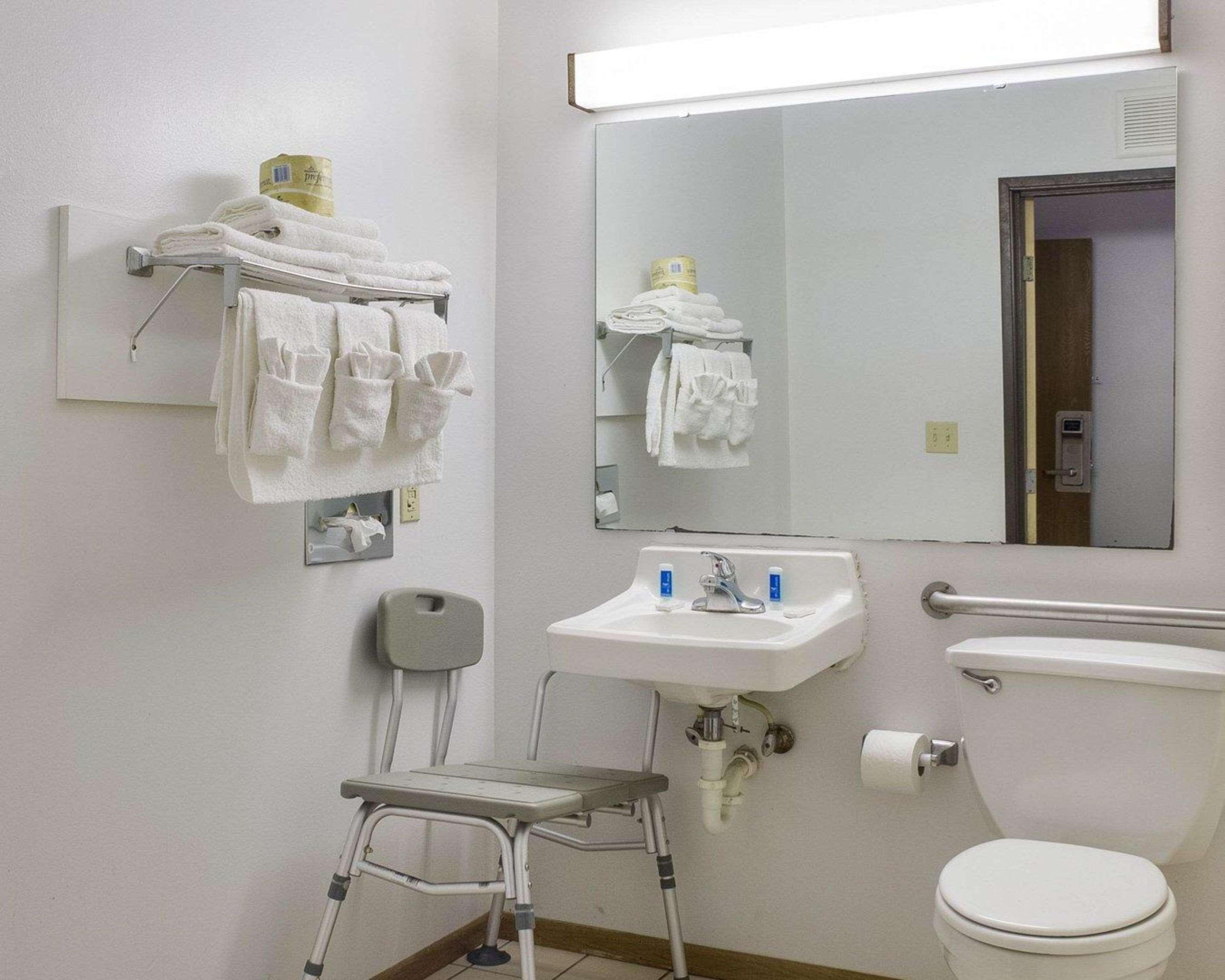 Rodeway Inn West Fargo Luaran gambar